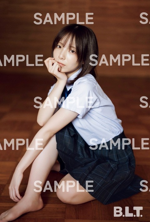 日向坂46渡辺莉奈BLT制服グラビア