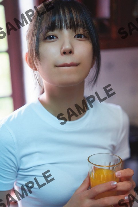 乃木坂46五百城茉央1st写真集「未来の作り方」