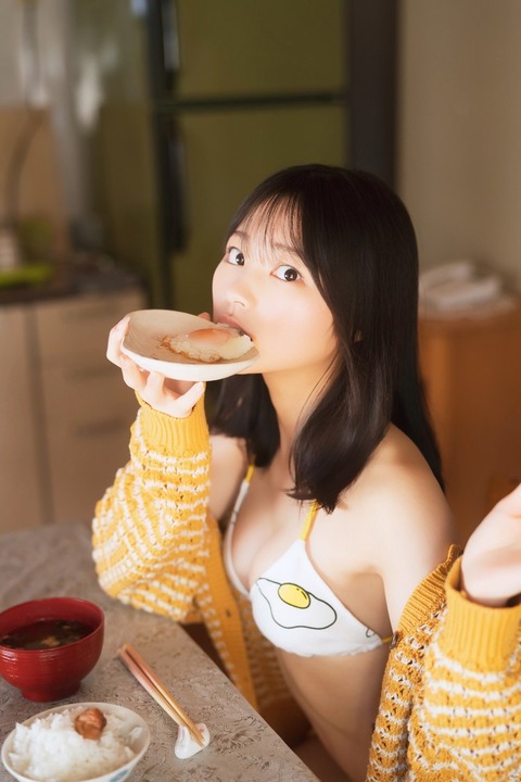 宇咲ヤンジャン水着グラビア