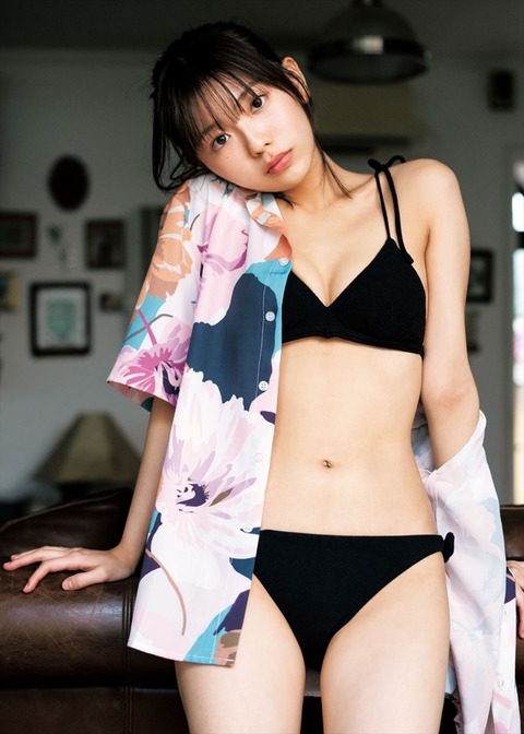 大熊杏優ヤンジャン水着グラビア