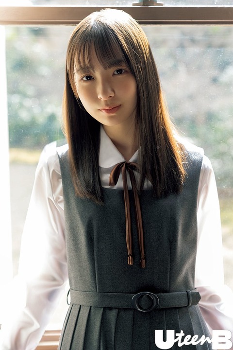 日向坂46藤嶌果歩グラビア