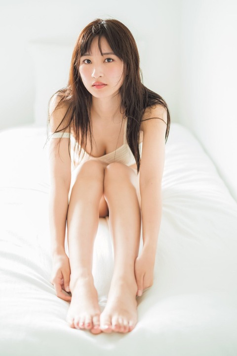 元HKT48松本日向ヤンジャン水着グラビア