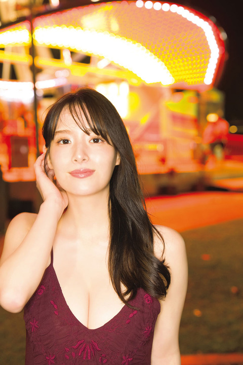 葉月くれあ1st写真集ランジェリー&水着カット