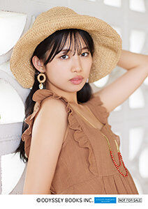 伊勢鈴蘭(アンジュルム)1st水着写真集「Layla」