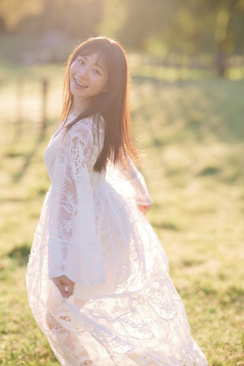 青山なぎさ1st写真集