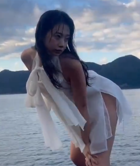 相沢菜々子 週刊プレイボーイ 水着グラビア