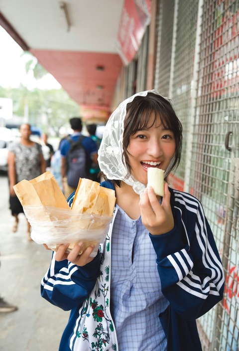 榎原依那2nd写真集の先行カット