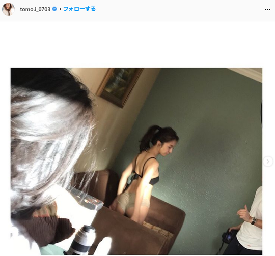 板野友美水着写真集