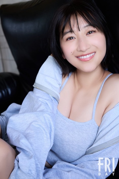 榎原依那1st水着写真集