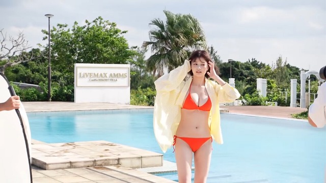 冴木柚葉ヤンマガ水着グラビアメイキング (21)
