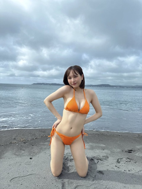 新谷真由 週刊プレイボーイ 水着グラビア