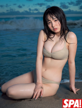 白濱美兎SPA水着グラビア