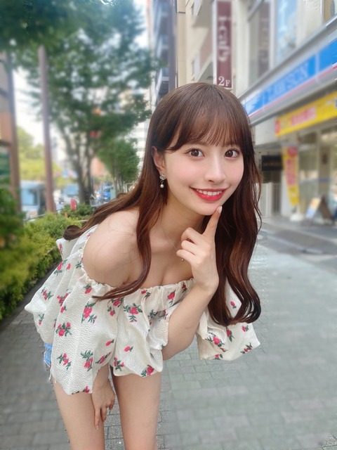 藤川らるむ股下83cm美脚