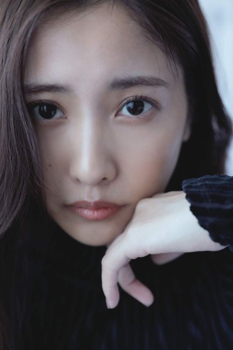 佐野ひなこ水着写真集