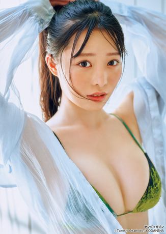 高鶴桃羽ヤンマガ水着グラビア