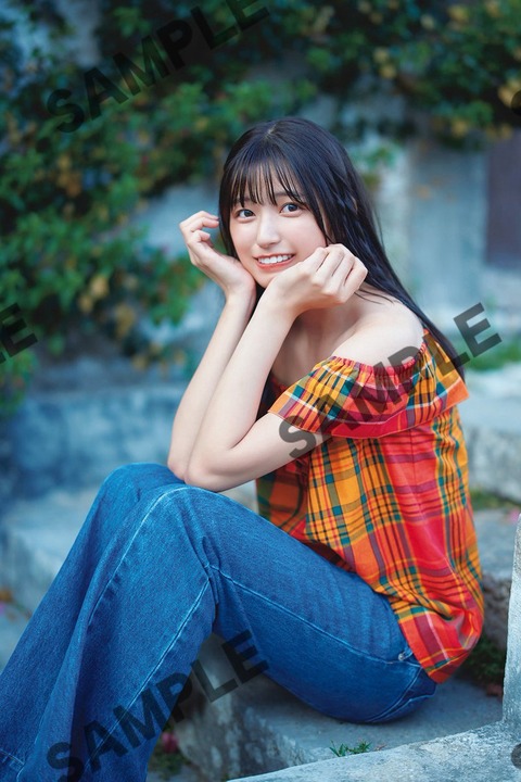 乃木坂46五百城茉央1st写真集「未来の作り方」