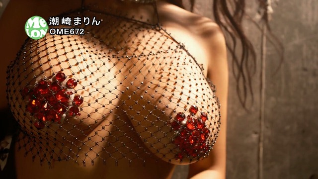 Hカップ潮崎まりんイメージDVD「Amazing!」 (23)