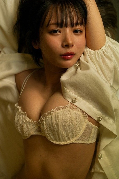 岡田紗佳4th写真集『嶺上開花』