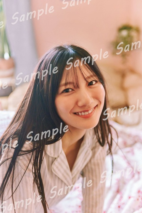 日向坂46河田陽菜2nd写真集「テイクオフ」特典絵柄