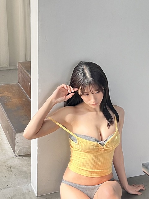 NMB48上西怜ブブカ水着グラビア