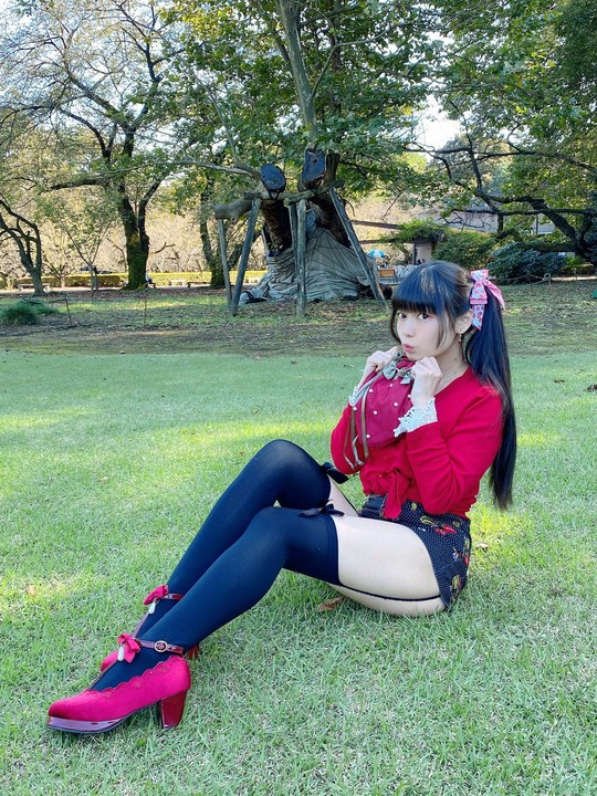 山腰美月Iカップ水着姿