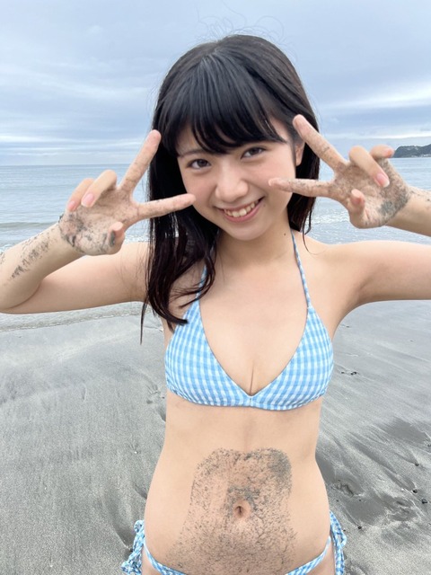 石井薫子週プレ初水着グラビアオフショット