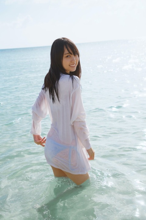 乃木坂46賀喜遥香 1st写真集「まっさら」
