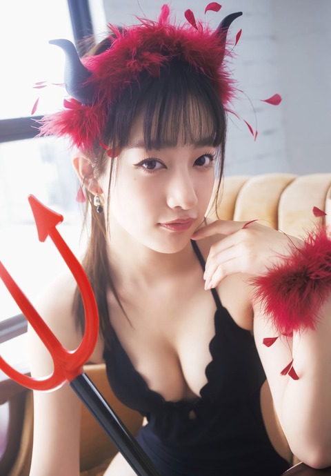 桜木心菜ヤンジャン初水着グラビア
