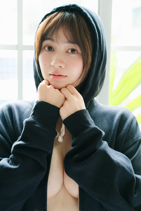 江籠裕奈3rd写真集『I DO Love』3