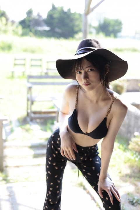 宇咲週刊プレイボーイ水着グラビア