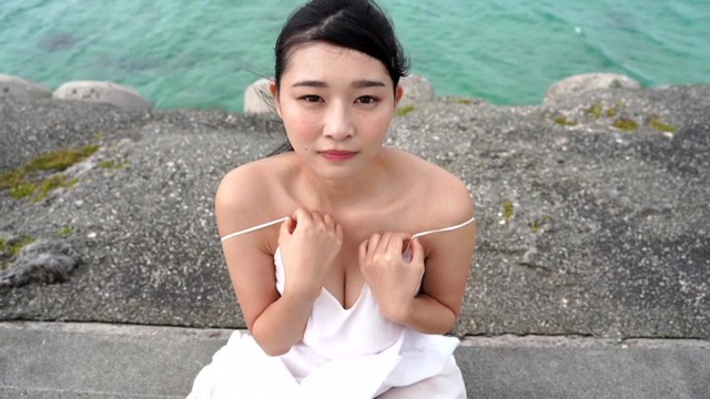 我妻ゆりかFカップ水着グラビアDVD「ずっと、君が好き」