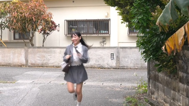 バスト92cmアイドル葵りんご1stイメージDVD「ミルキー・グラマー」 (1)