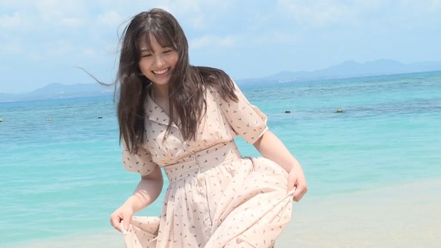 AKB48大和田南那1st水着グラビアDVD「21」 (1)