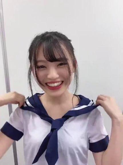 新澤菜央のネクタイ結べない動画 (7)
