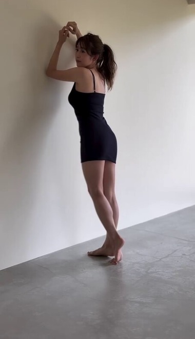 元NHK中川安奈アナ初グラビアオフショット (7)