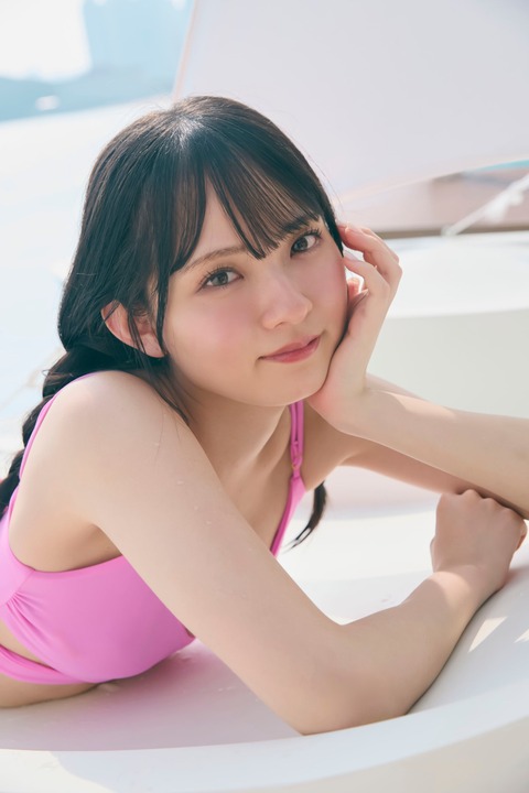 水野舞菜1st写真集水着カット