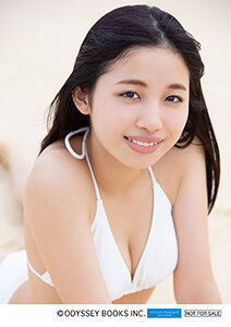 伊勢鈴蘭(アンジュルム)1st水着写真集「Layla」
