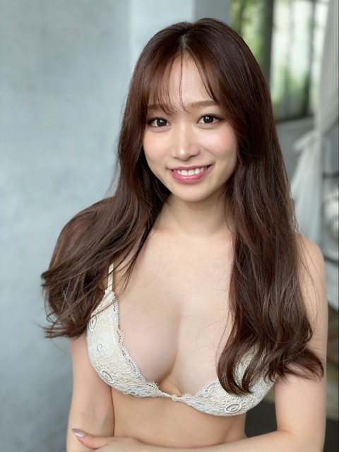 青井春Iカップ水着グラビア