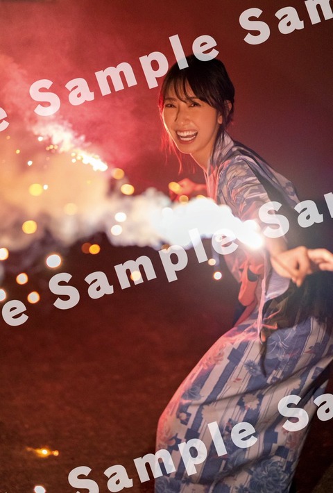 日向坂46金村美玖1st写真集『羅針盤』書店特典ポストカード
