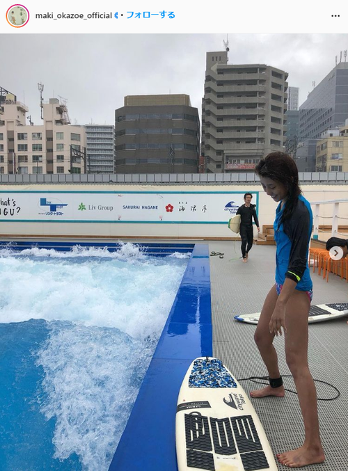 岡副麻希インスタ水着姿写真