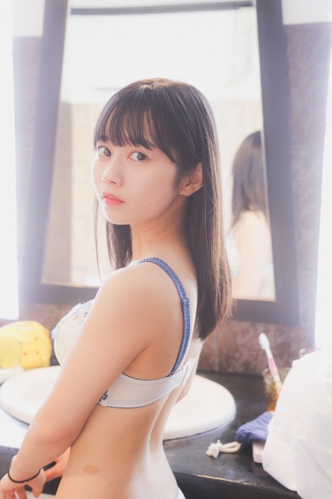 近藤沙瑛子ランジェリー姿