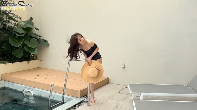 谷まりあ水着写真集『You and Me』