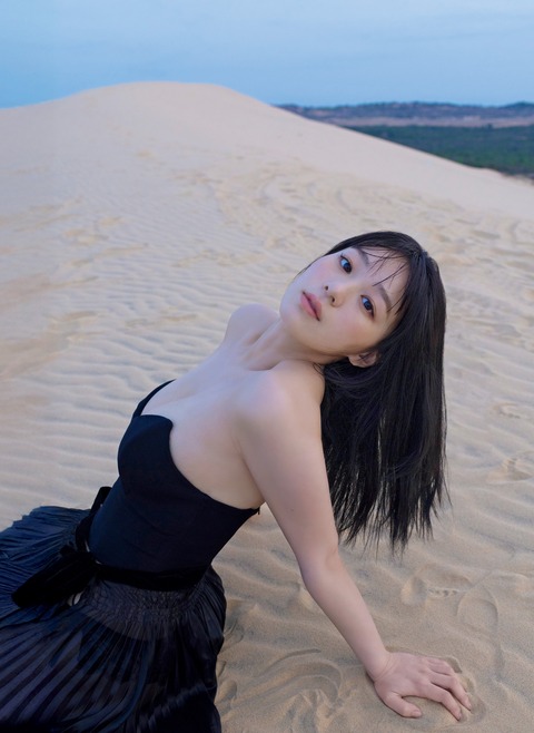 高野真央1st写真集2