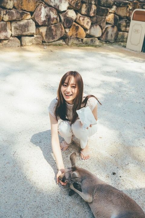 梅澤美波1st写真集 夢の近く