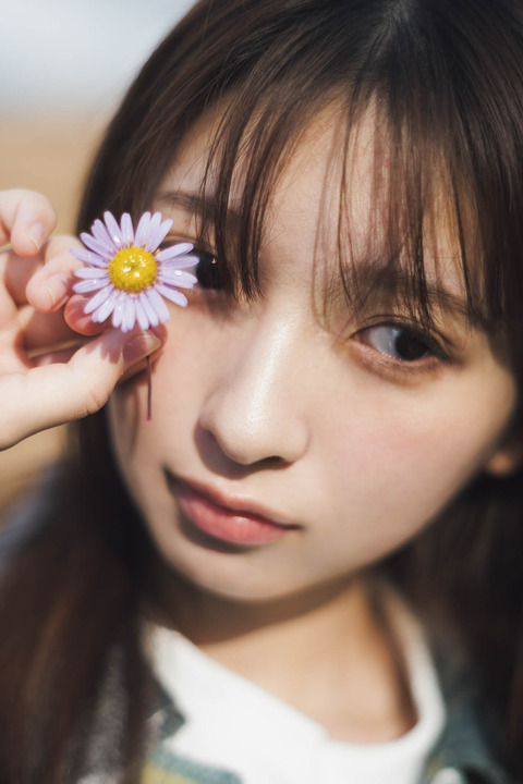 一ノ瀬瑠菜「週刊少年マガジン」水着グラビア