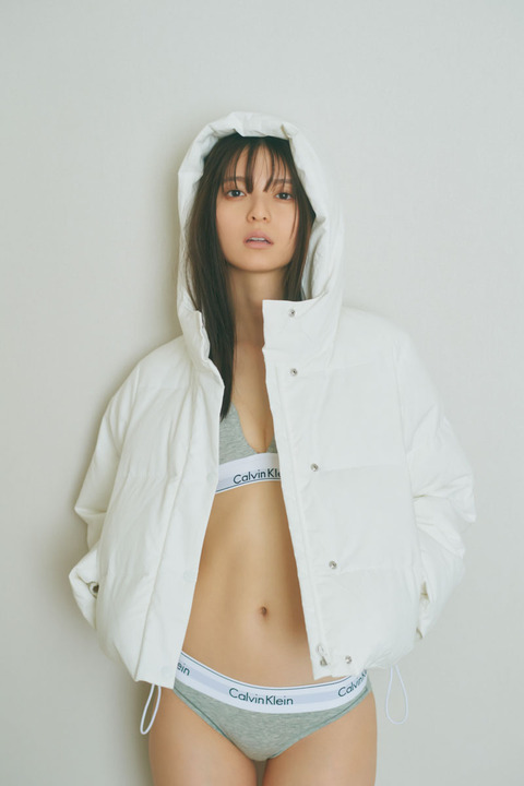 齋藤飛鳥写真集「ミュージアム」