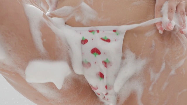 Gカップ乃真ゆのファーストイメージDVD「はじける初体験」 (31)