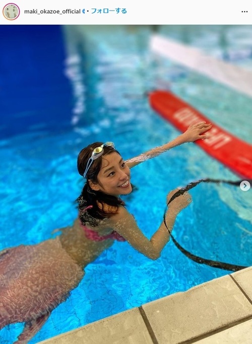 岡副麻希インスタ水着姿写真