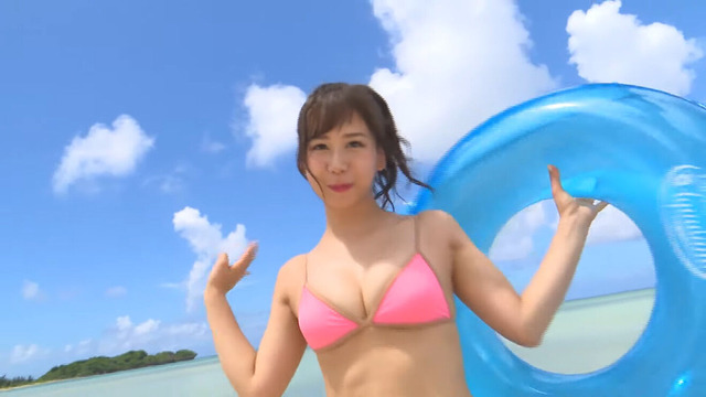 大家志津香Dカップ1st水着グラビアDVD『ぼくの、MERMAID。独占中!』