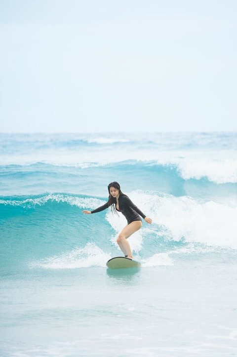 NMB48白間美瑠1st写真集「LOVE RUSH」